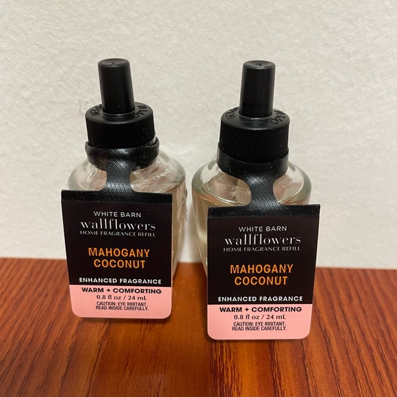 White Barn Other - White Barn Mahogany Coconut Wallflower Set